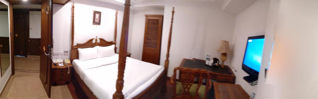 Shravanthi Sarovar Portico Bangalore Extérieur photo