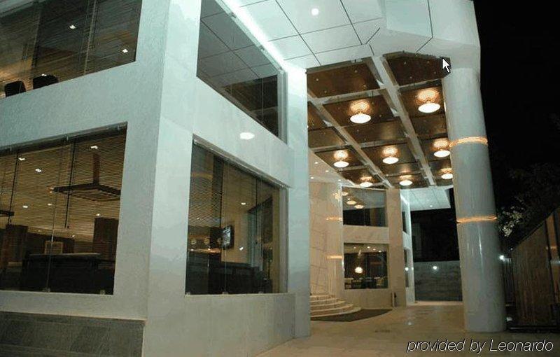 Shravanthi Sarovar Portico Bangalore Extérieur photo