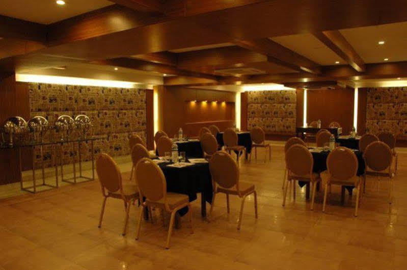 Shravanthi Sarovar Portico Bangalore Extérieur photo